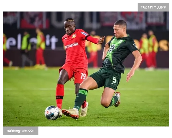 科费尔特战术灵活性 沃尔夫斯堡根据对手特点调整阵型与打法